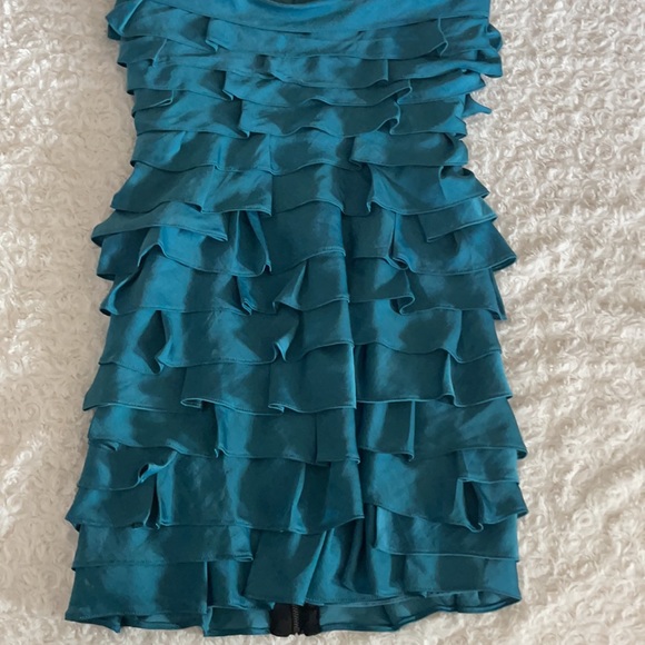 BCBG MAXAZRIA RUFFLE FRONT ZIP DRESS SIZE 2 with built in strapless cami top NEW - Picture 1 of 15